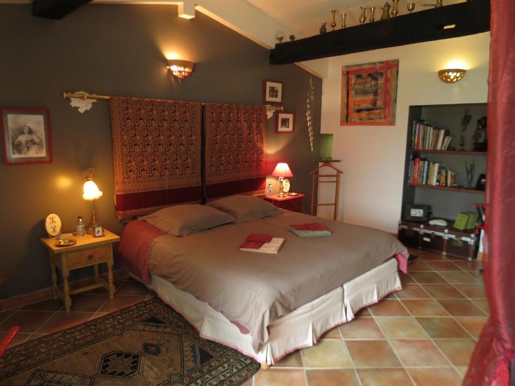 La Claverie Sainte-Radégonde-des-Noyers Habitación foto